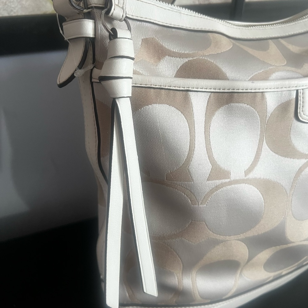 Coach Park Signature Duffle Bag F19740 - Picture 7 of 16